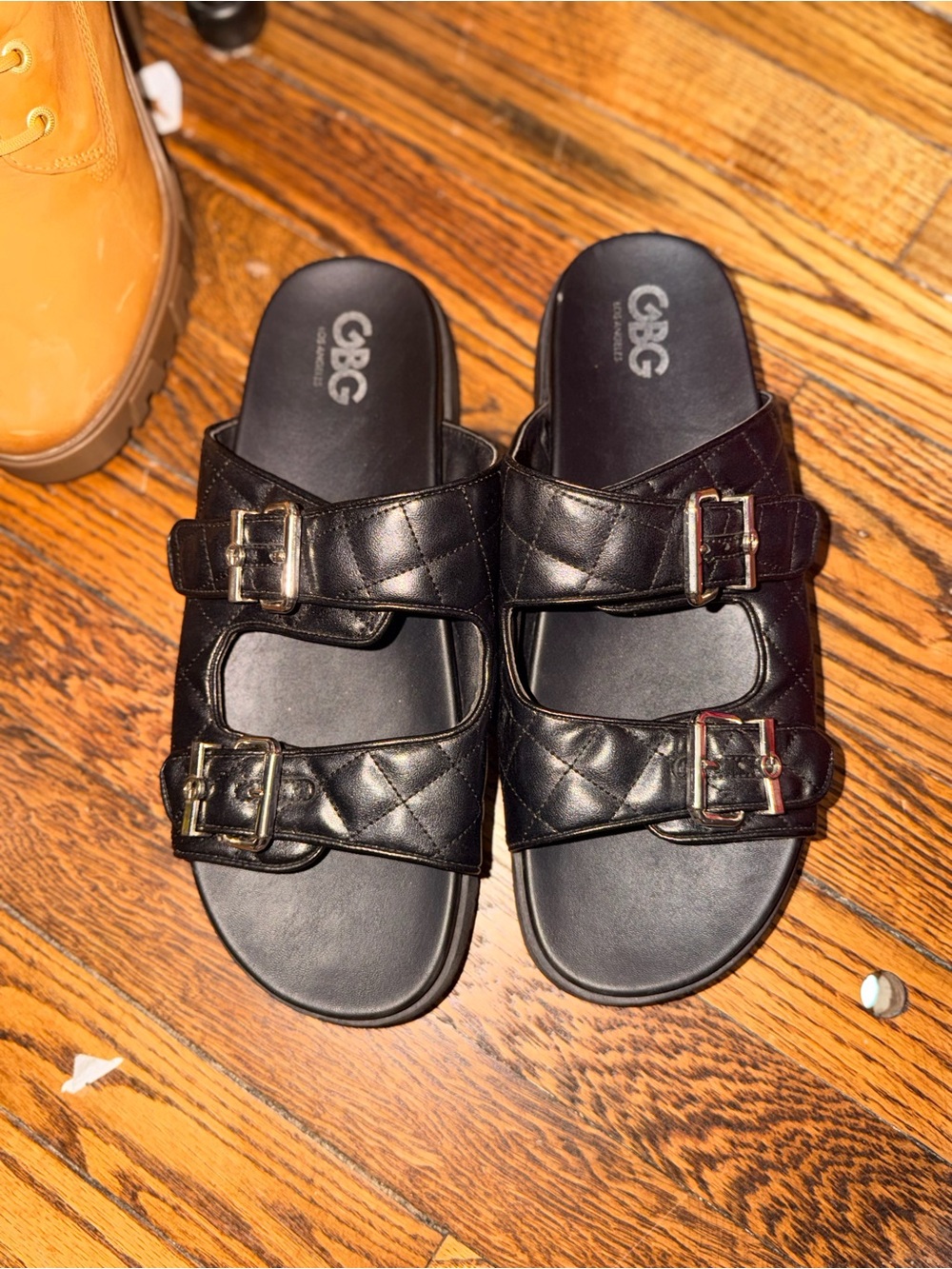 GBG Los Angeles Women’s Size 11 Black Quilted Double Buckle Slide Sandals